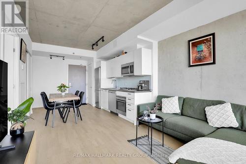 1204 - 203 Catherine Street, Ottawa, ON - Indoor