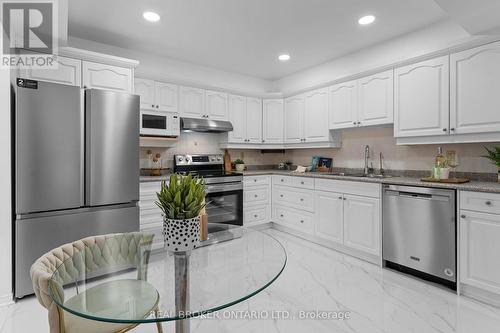 1 Baronial Court, Toronto, ON - Indoor Photo Showing Kitchen
