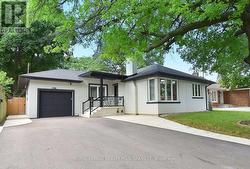 2110 MUNDEN ROAD  Mississauga, ON L5A 2R2