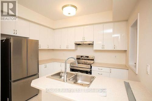 84 Fieldridge Crescent, Brampton, ON - Indoor Photo Showing Kitchen With Double Sink