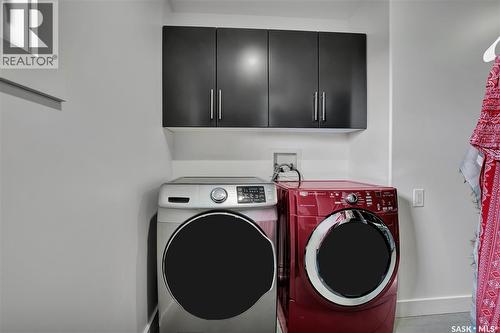 102 Kinsmen Crescent, Martensville, SK - Indoor Photo Showing Laundry Room