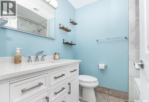 350 Guelph Crescent, Saskatoon, SK - Indoor Photo Showing Bathroom
