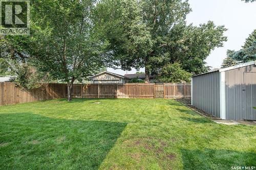 350 Guelph Crescent, Saskatoon, SK - Outdoor With Backyard