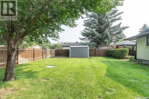 350 Guelph Crescent, Saskatoon, SK - Outdoor With Backyard