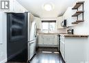 350 Guelph Crescent, Saskatoon, SK  - Indoor Photo Showing Kitchen 
