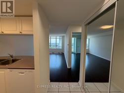 1902 - 8 HILLCREST AVENUE Toronto, ON M2N 6Y6