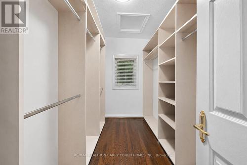 110 Upper Canada Drive, Toronto, ON - Indoor