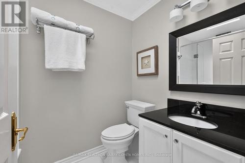 110 Upper Canada Drive, Toronto, ON - Indoor Photo Showing Bathroom