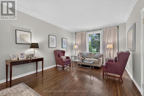 110 Upper Canada Drive, Toronto, ON - Indoor Photo Showing Living Room