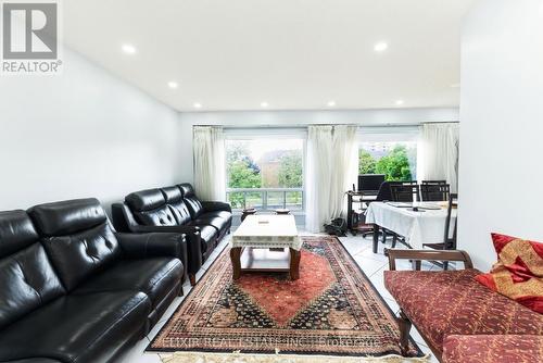 26 Roughfield Crescent, Toronto, ON - Indoor Photo Showing Living Room