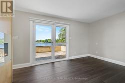 3rd bedroom with access to the deck - 