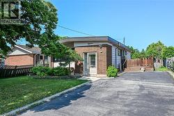 18 CORAL Drive  Hamilton, ON L8V 2N5