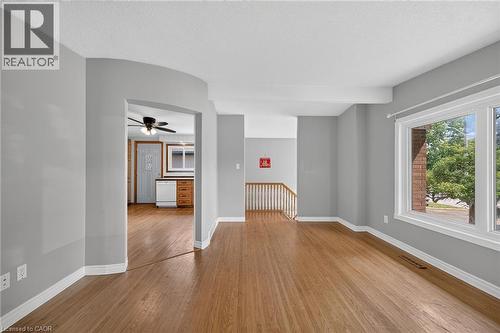 18 Coral Drive, Hamilton, ON - Indoor Photo Showing Other Room