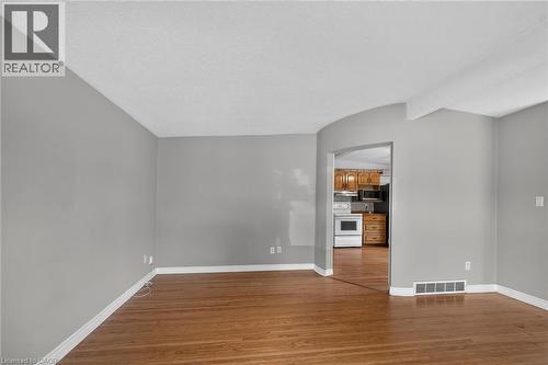 18 Coral Drive, Hamilton, ON - Indoor Photo Showing Other Room