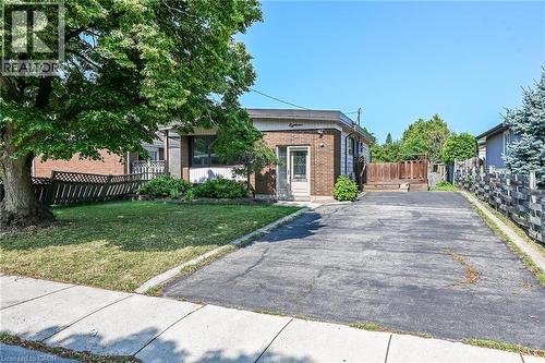 18 Coral Drive, Hamilton, ON - Outdoor