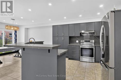 609 Ackerman Crescent, Peterborough (Monaghan Ward 2), ON - Indoor Photo Showing Kitchen With Upgraded Kitchen