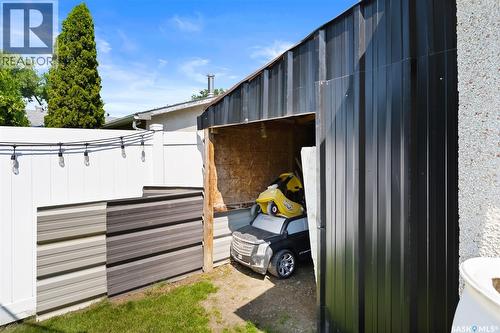 90 Walden Crescent, Regina, SK - Outdoor With Exterior