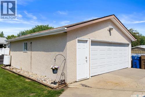 90 Walden Crescent, Regina, SK - Outdoor With Exterior
