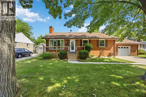 824 CHARLESWORTH DRIVE  Sarnia, ON N7V 2R9