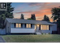 340 Pacific Yew Crescent Sparwood, BC V0B 2G0