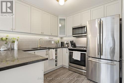 310 - 19 Stumpf Street, Centre Wellington (Elora/Salem), ON - Indoor Photo Showing Kitchen With Stainless Steel Kitchen With Upgraded Kitchen
