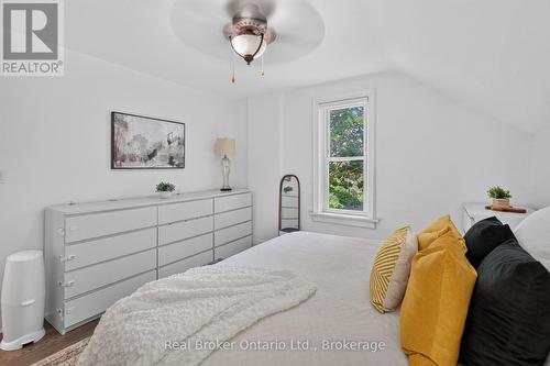 155 Lancaster Street W, Kitchener, ON - Indoor Photo Showing Bedroom