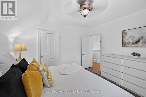 155 Lancaster Street W, Kitchener, ON - Indoor Photo Showing Bedroom