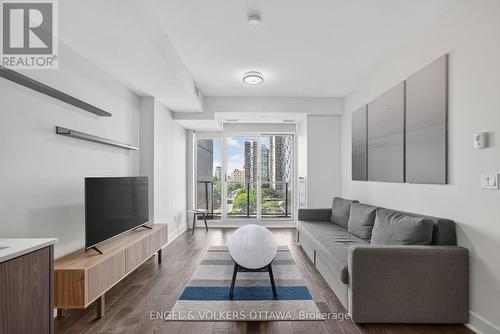 816 - 255 Bay Street, Ottawa, ON - Indoor