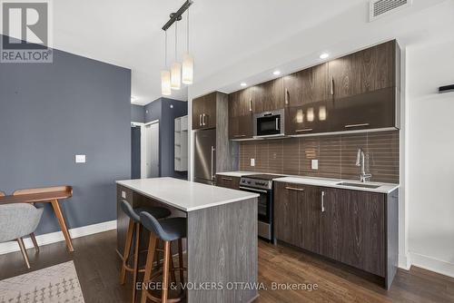 816 - 255 Bay Street, Ottawa, ON - Indoor Photo Showing Kitchen With Stainless Steel Kitchen With Upgraded Kitchen