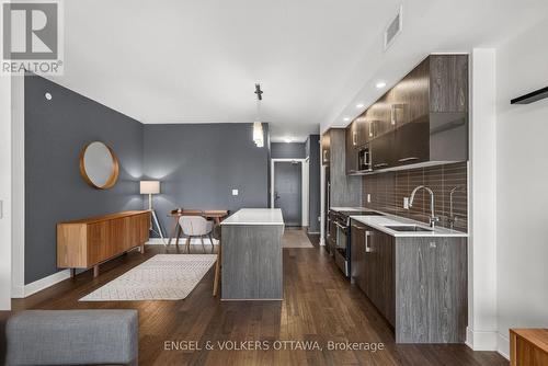 816 - 255 Bay Street, Ottawa, ON - Indoor Photo Showing Kitchen