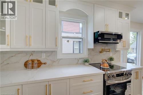 26 Richardson Street, Cambridge, ON - Indoor Photo Showing Kitchen