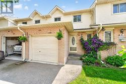27 - 860 RYMAL ROAD E  Hamilton, ON L8W 2X4