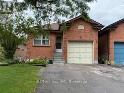 5 TURNBERRY CRESCENT Clarington (Courtice), ON L1E 1A4