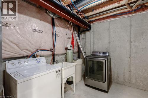 59 Iron Gate Street, Kitchener, ON - Indoor Photo Showing Laundry Room