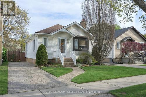 1316 LANGMUIR AVENUE  London East (East N), ON N5W 2G6