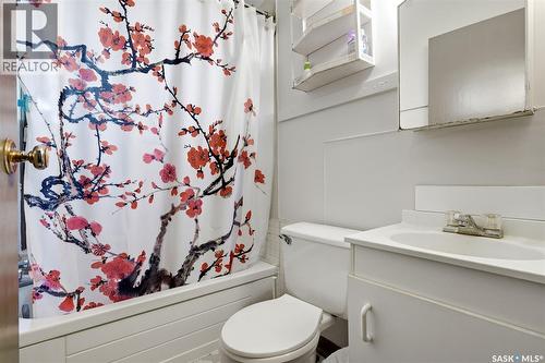 913 Boyle Street, Indian Head, SK - Indoor Photo Showing Bathroom