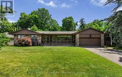 73 FOREST GROVE DRIVE  Toronto, ON M2K 1Z4