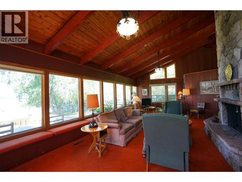 4806 Andreen Road, Windermere, BC - Indoor Photo Showing Living Room With Fireplace