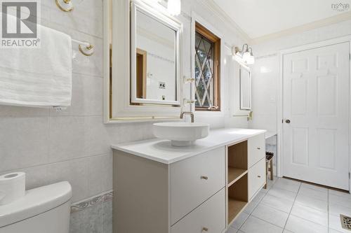 Bathroom - 43 Karen Avenue, Fall River, NS - Indoor Photo Showing Bathroom