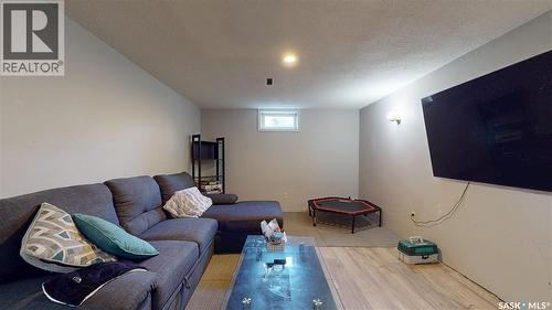 6 Higgins Bay, Regina, SK - Indoor
