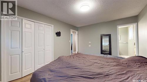 6 Higgins Bay, Regina, SK - Indoor Photo Showing Bedroom