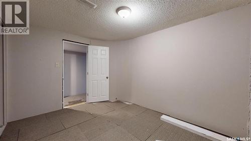 6 Higgins Bay, Regina, SK - Indoor Photo Showing Other Room
