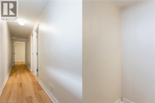 25 Saunby Street, London, ON - Indoor Photo Showing Other Room