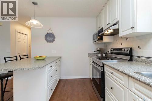 439 Fairbrother Court, Saskatoon, SK - Indoor Photo Showing Kitchen