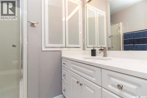 439 Fairbrother Court, Saskatoon, SK - Indoor Photo Showing Bathroom