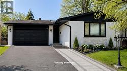 34 ELLIOTWOOD COURT  Toronto, ON M2L 2P9