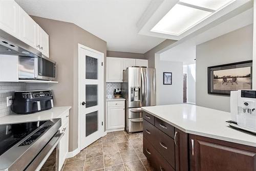 141 Invermere St, Winnipeg, MB - Indoor Photo Showing Kitchen With Upgraded Kitchen