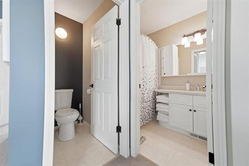 141 Invermere St, Winnipeg, MB - Indoor Photo Showing Bathroom