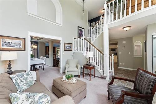 141 Invermere St, Winnipeg, MB - Indoor Photo Showing Living Room