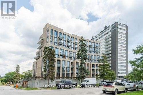 307 - 293 THE KINGSWAY , Toronto, Ontario M9A 0E8 3